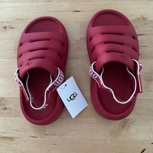 Ugg T Sport Yeah red sandals/ size 9 (toddler)